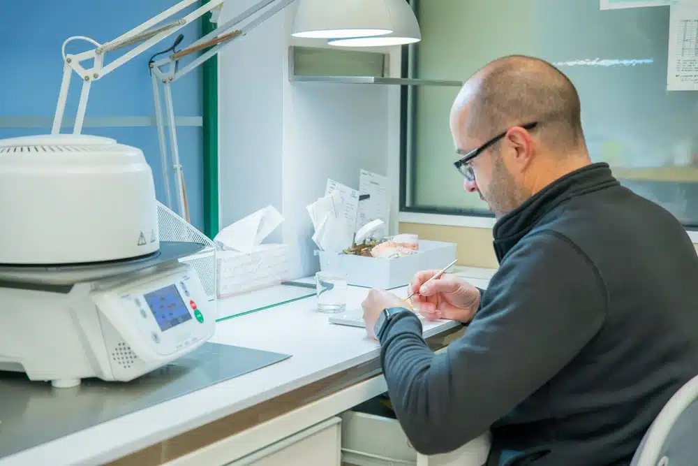 laboratorio-de-protesis-fijas-en-asturias